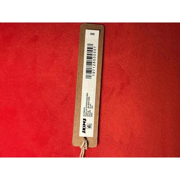 Skims Ultimate Push Up Strapless Bra Color Clay Size 32C - Picture 3 of 3